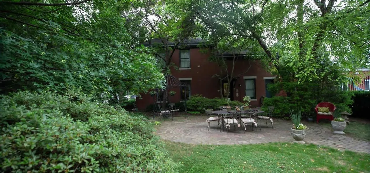 Louisville Bourbon Inn